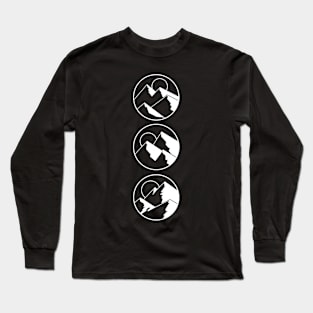 Mountain Threepet Long Sleeve T-Shirt